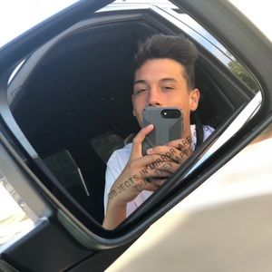 Meet your Posher, Cory